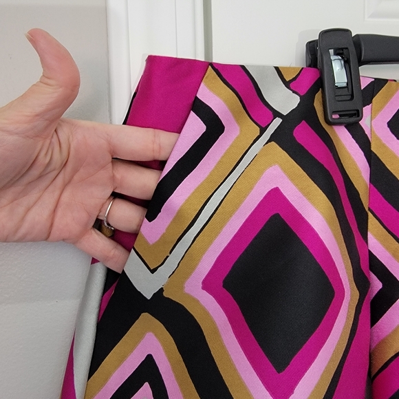 NWT Lane Bryant A Line Geometric Print Skirt Pockets Pink Black Retro Size 22 - Picture 4 of 11